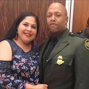 Meet your Posher, Cynthia